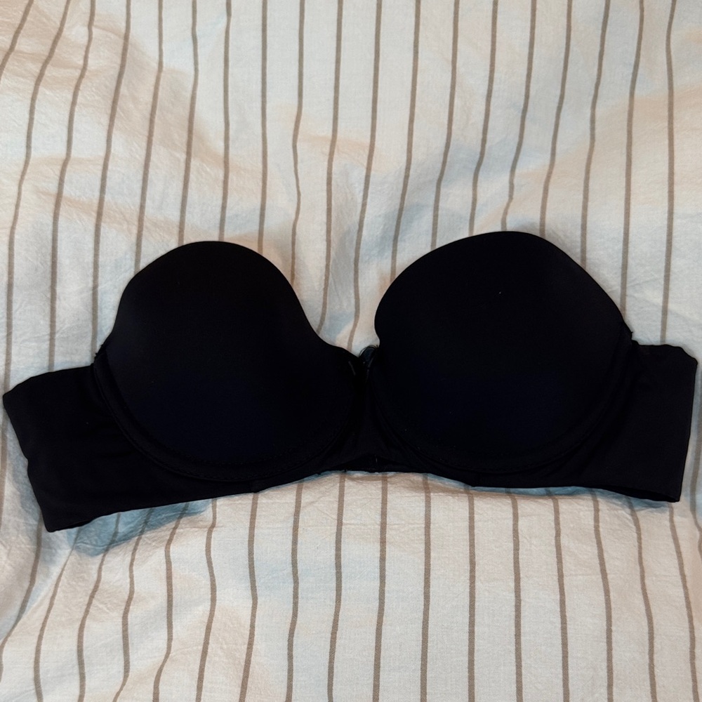 iris & ivy Classic Black Strapless Bra